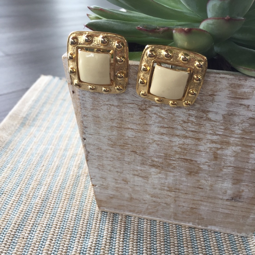 VINTAGE 1980’s Earrings Square Gold & White Enamel Statement Earrings
